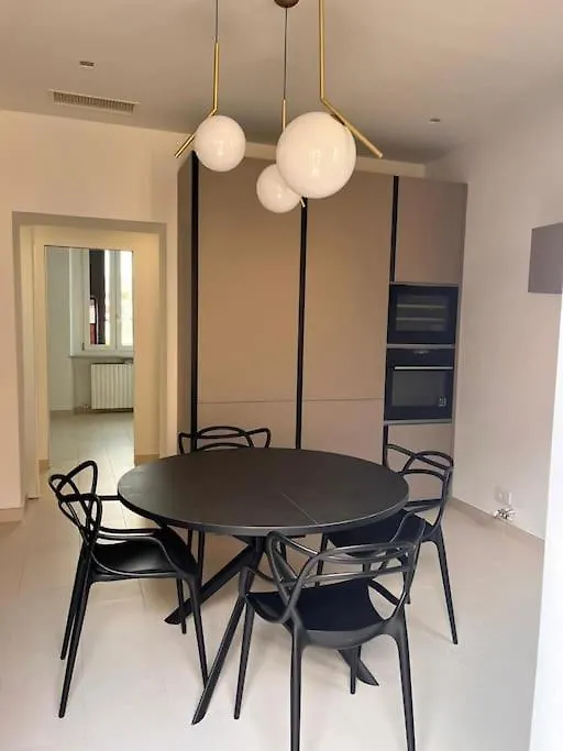 Nel Cuore Della Citta Milán Apartamento